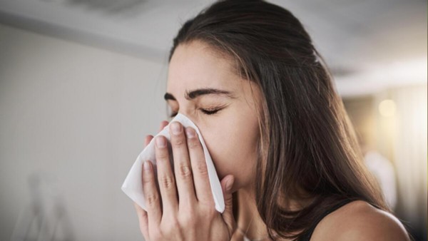 Burun Akıntısı Nasıl Geçer? Burun Akıntısı Koronavirüs Belirtisi Mi?